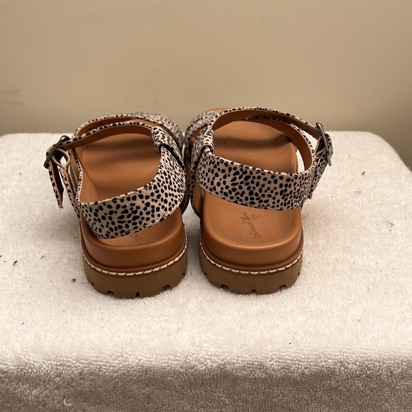 NWOT Universal Thread - Women’s Patterned Platform Sandal - 8.5 - Picture 8 of 8